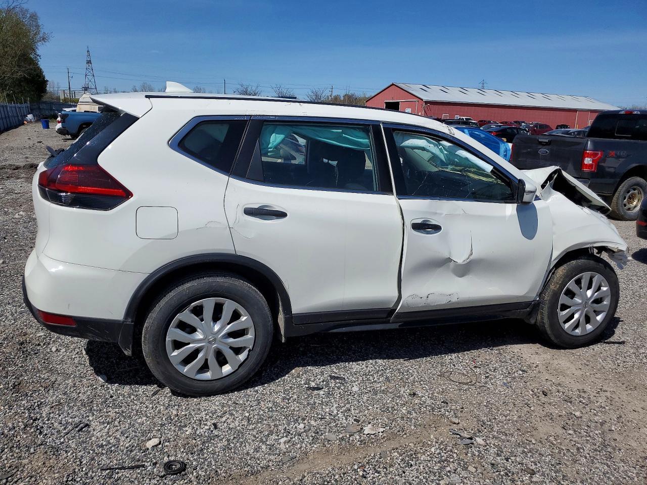 2019 Nissan Rogue S - Image 3