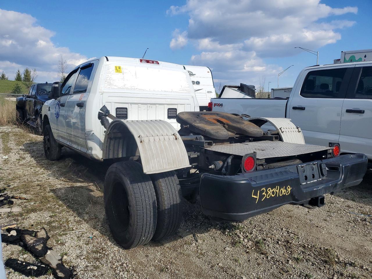 2023 Ram 3500 Tradesman Truck Cab And Chassis - Фото 2