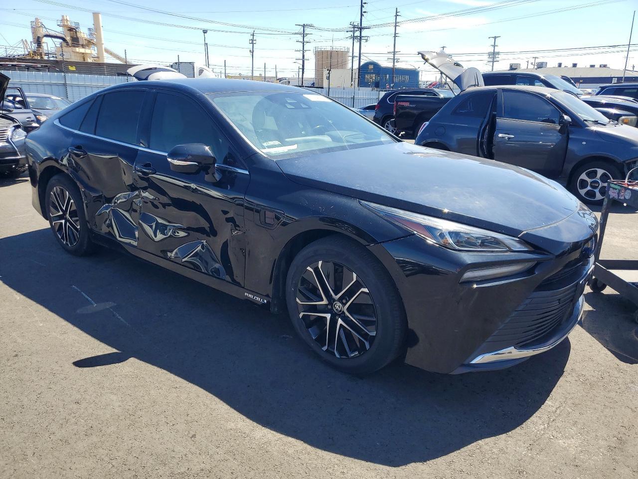 2022 Toyota Mirai Limited - Image 4