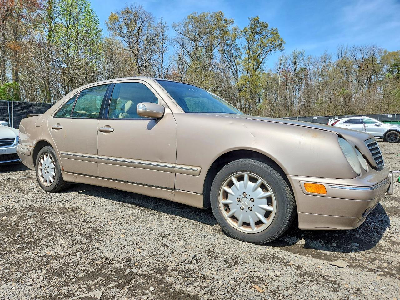 2000 Mercedes-Benz E 320 - Фото 4