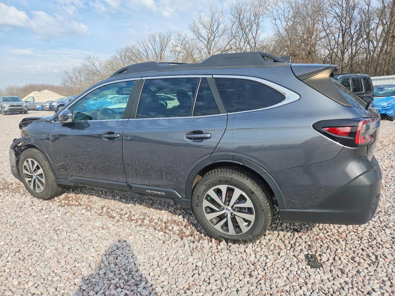 2020 Subaru Outback Premium - Фото 2
