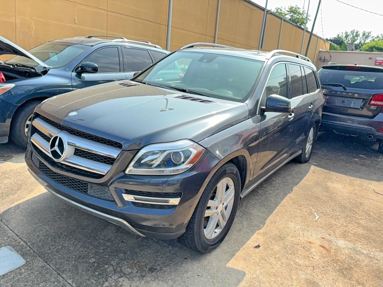 2013 Mercedes-Benz Gl 450 4Matic - Image 2