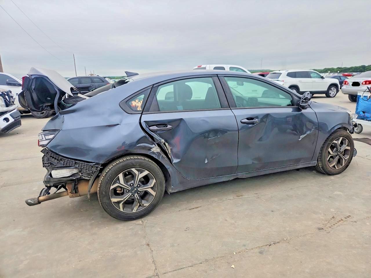 2019 Kia Forte Lxs - Фото 3
