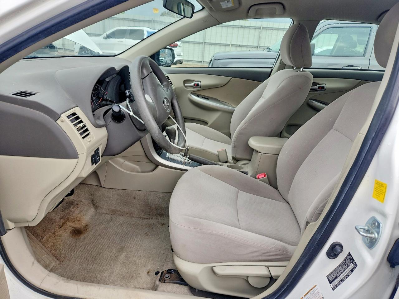 2010 Toyota Corolla Le - Фото 7