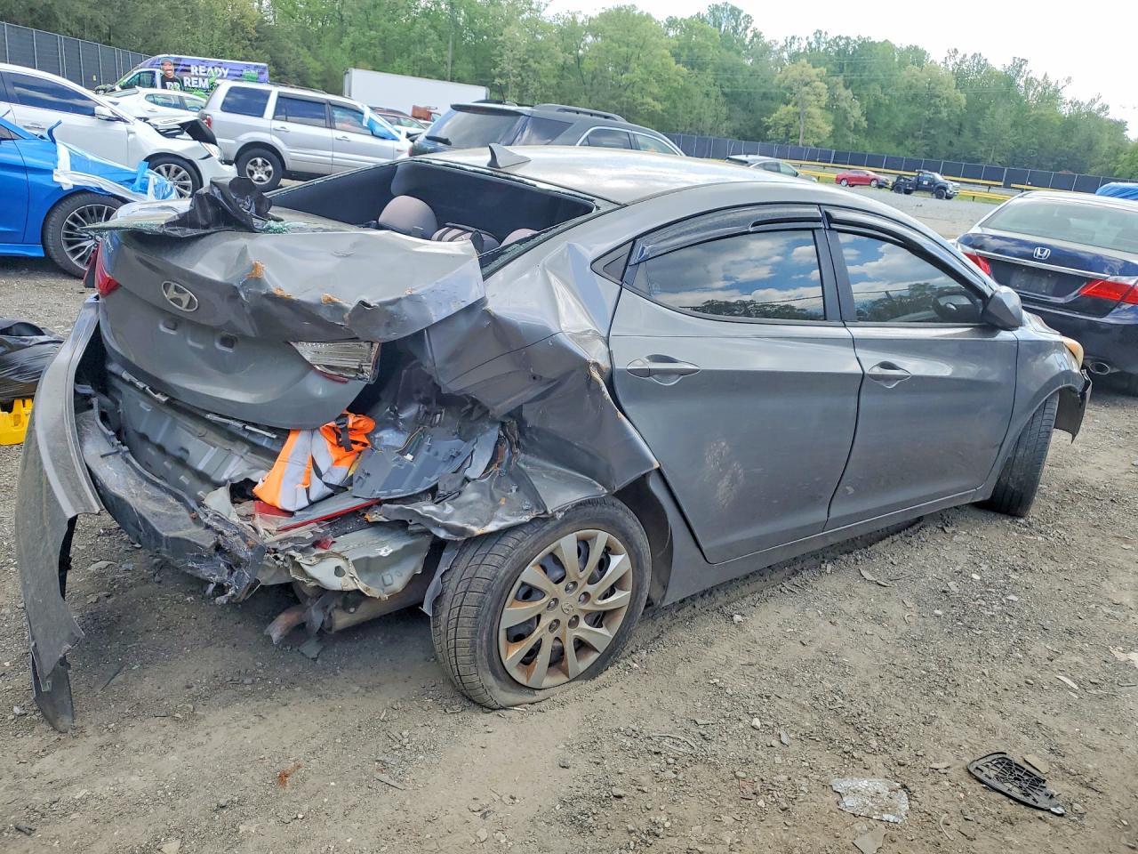 2013 Hyundai Elantra Gls - Image 3