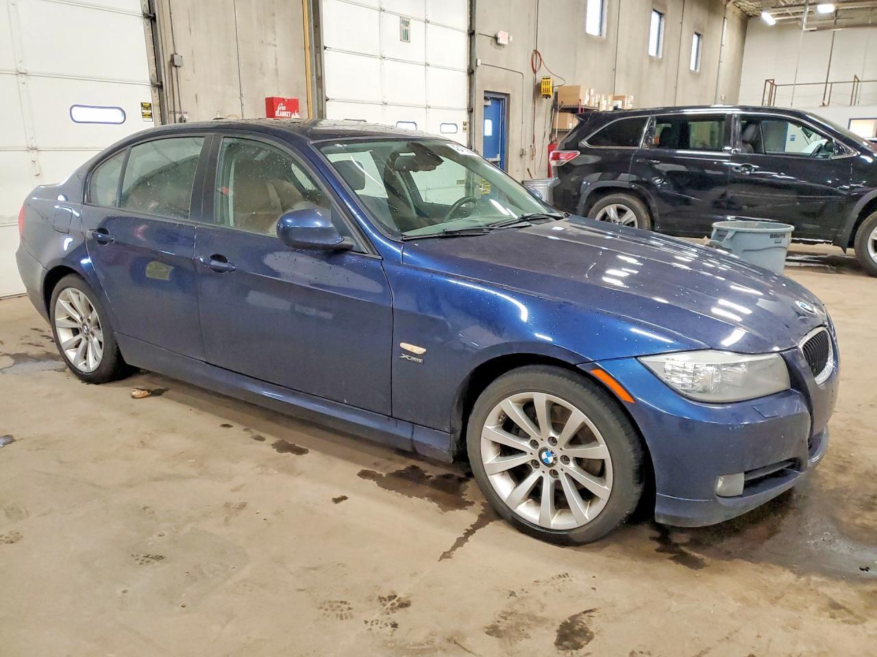 2011 BMW 328 Xi - Фото 4