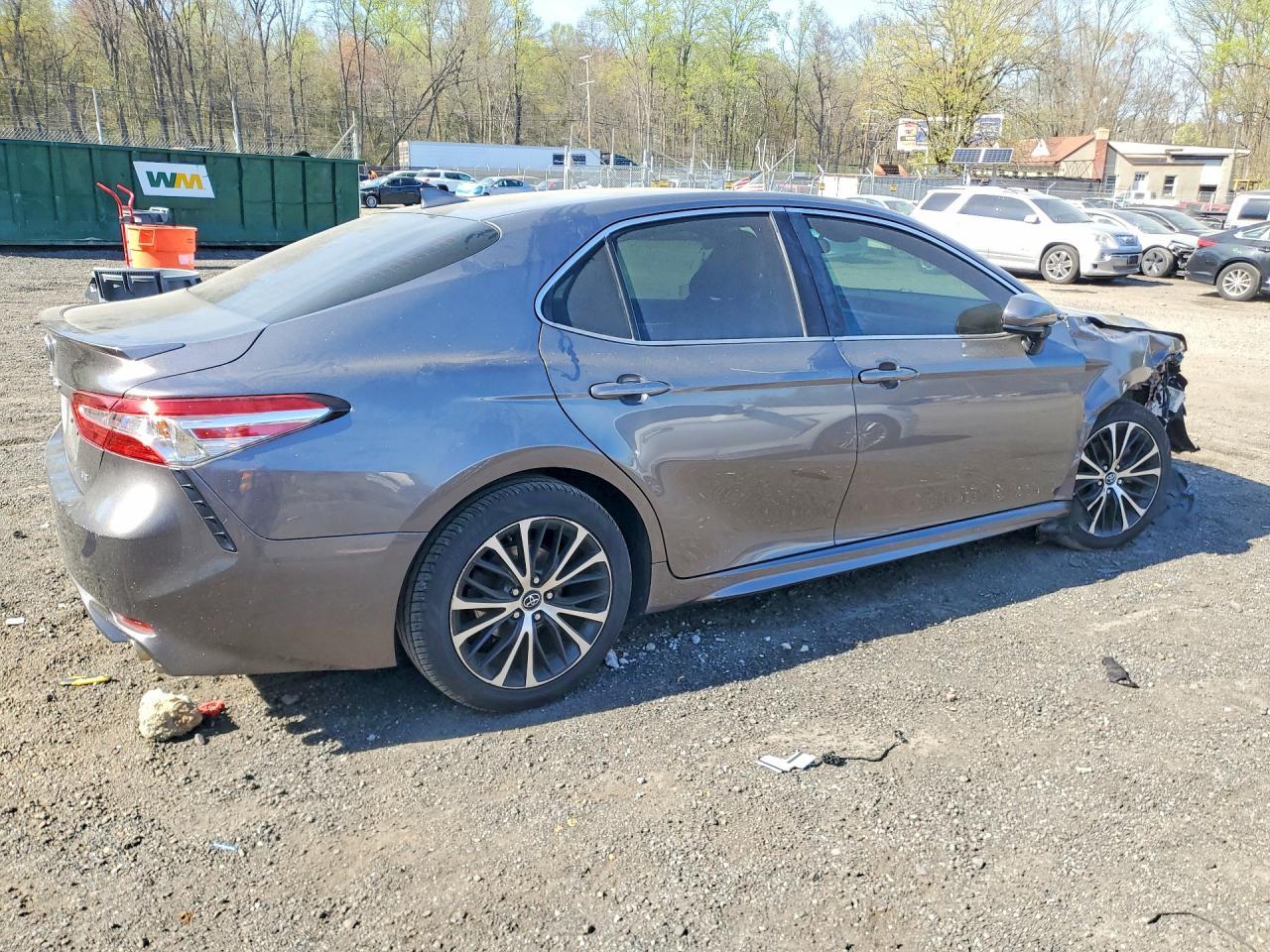 2020 Toyota Camry Se - Image 3