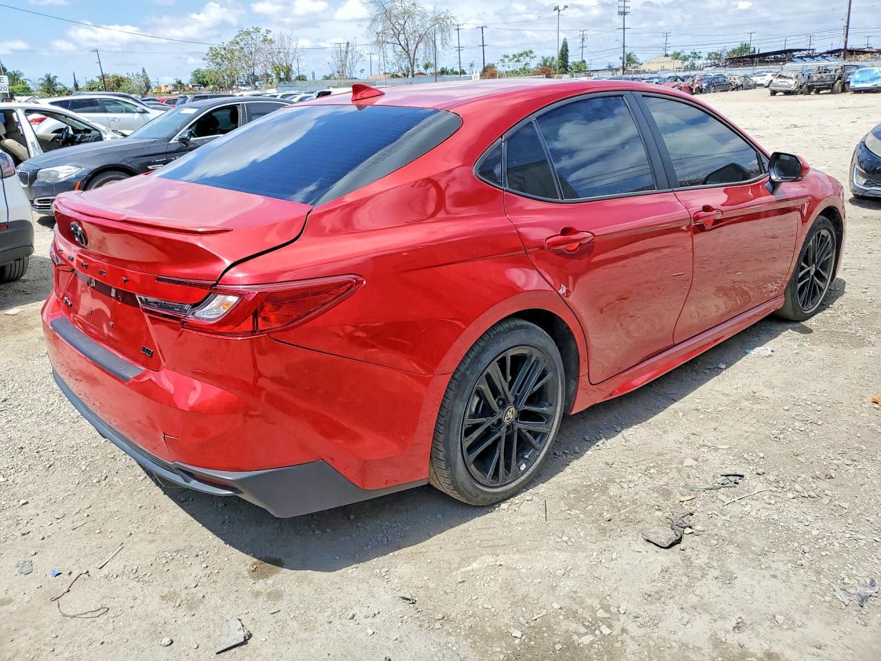 2025 Toyota Camry Se - Image 3