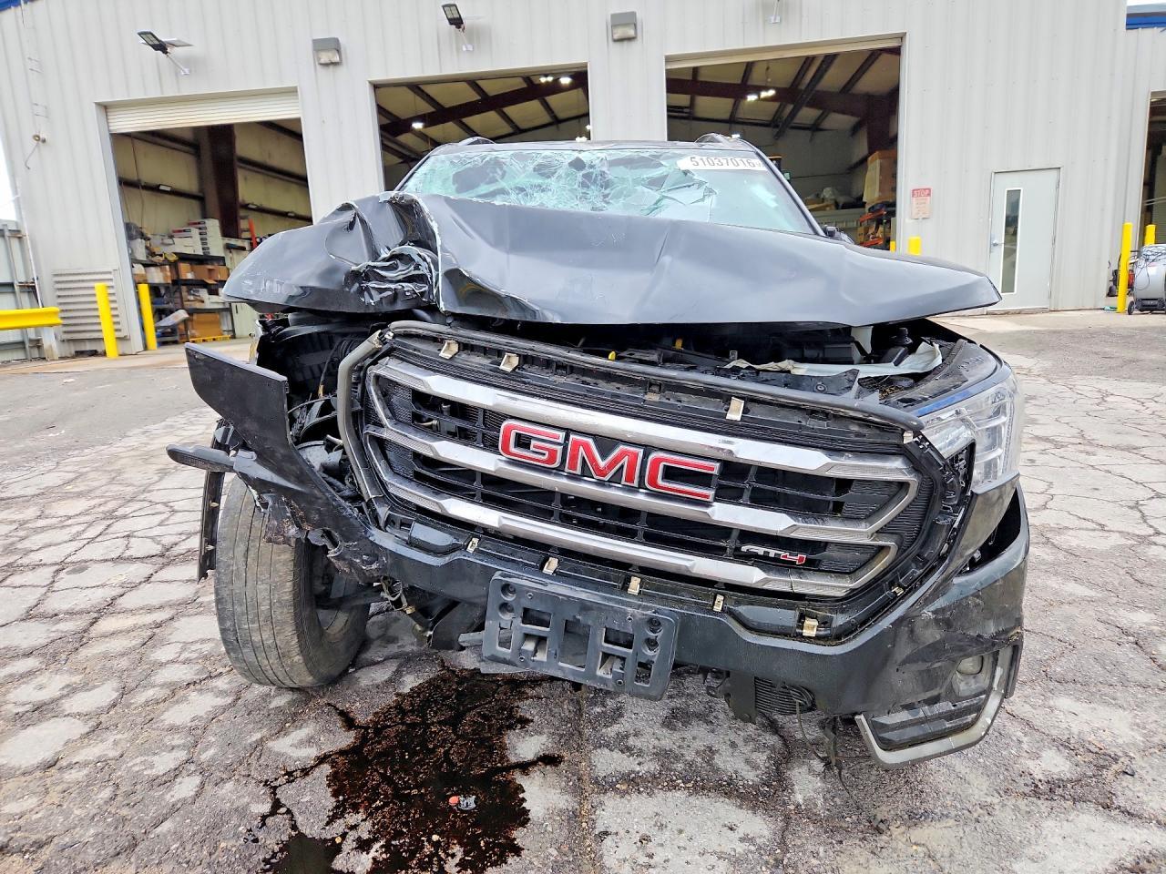 2022 GMC Terrain - Image 5