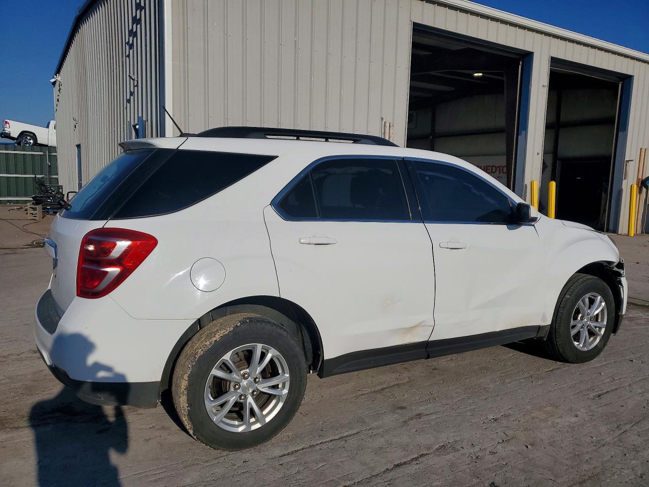 2017 Chevrolet Equinox Lt - Image 3
