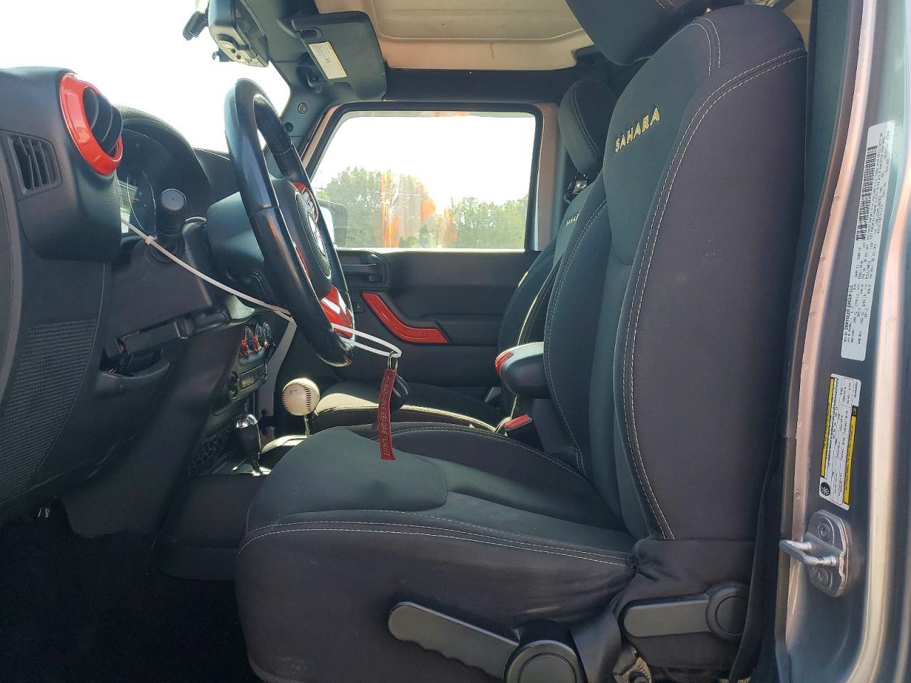 2013 Jeep Wrangler Unlimited Sahara - Фото 7