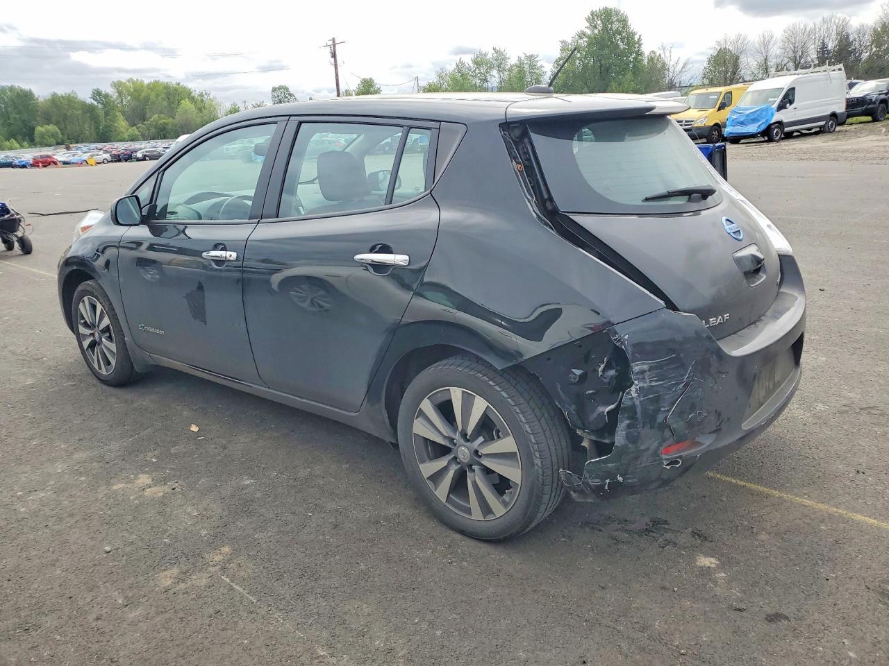 2015 Nissan Leaf S - Фото 2