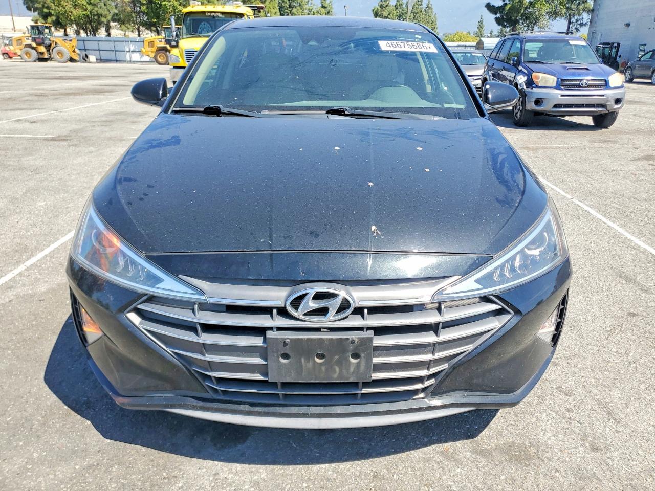 2020 Hyundai Elantra Se - Image 5