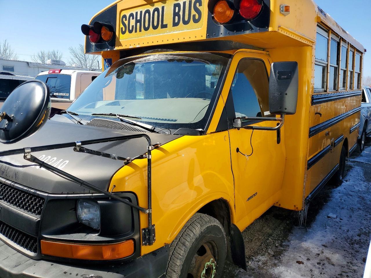2010 Thomas Minotour G4500 - School Bus - Image 2