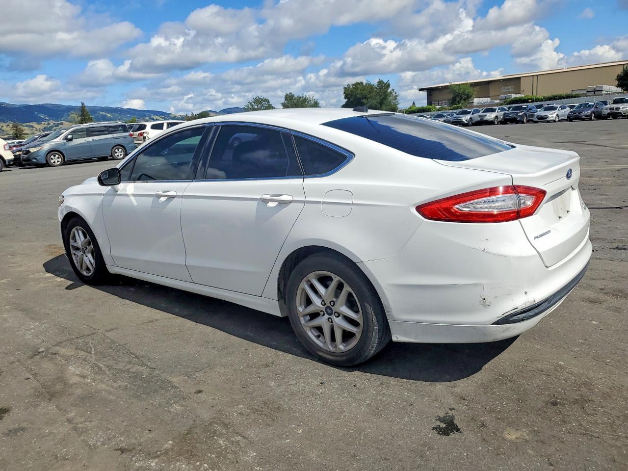 2014 Ford Fusion Se - Фото 2
