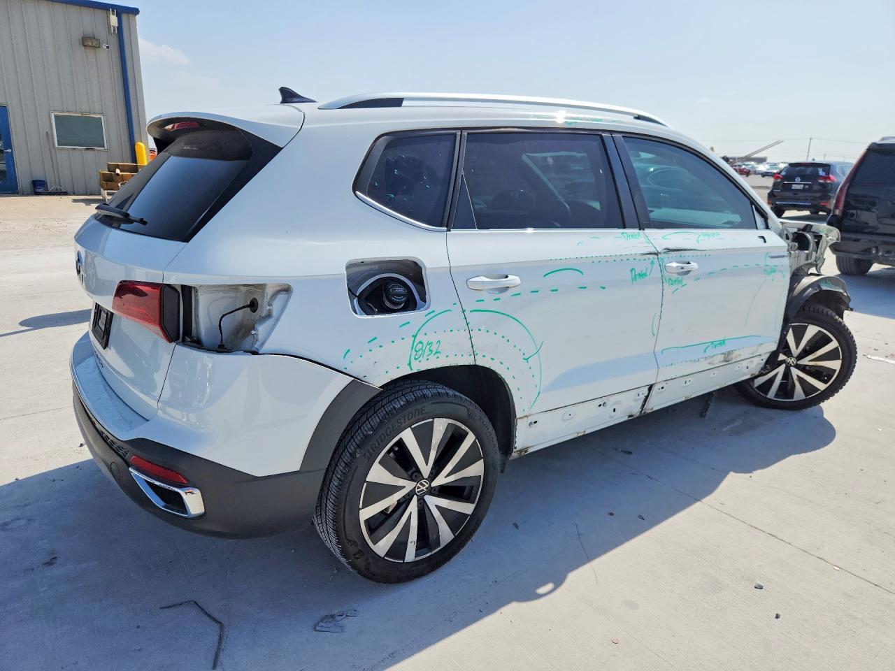 2024 Volkswagen Taos Se - Image 3