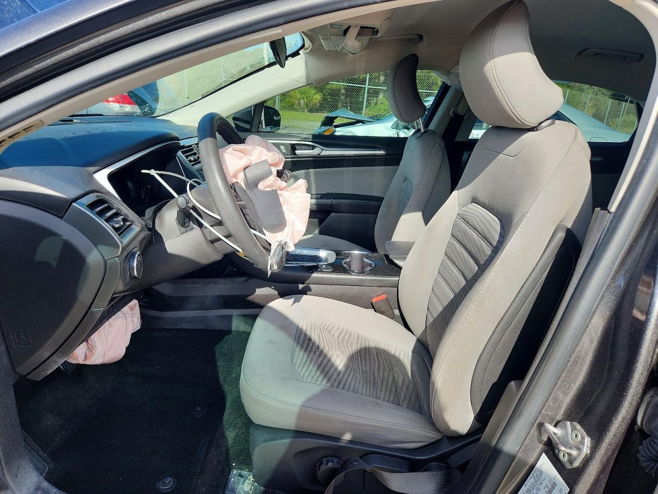 2016 Ford Fusion S - Image 7