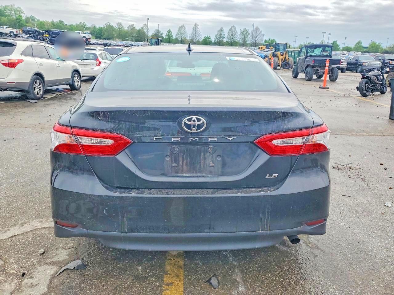 2019 Toyota Camry Le - Фото 6