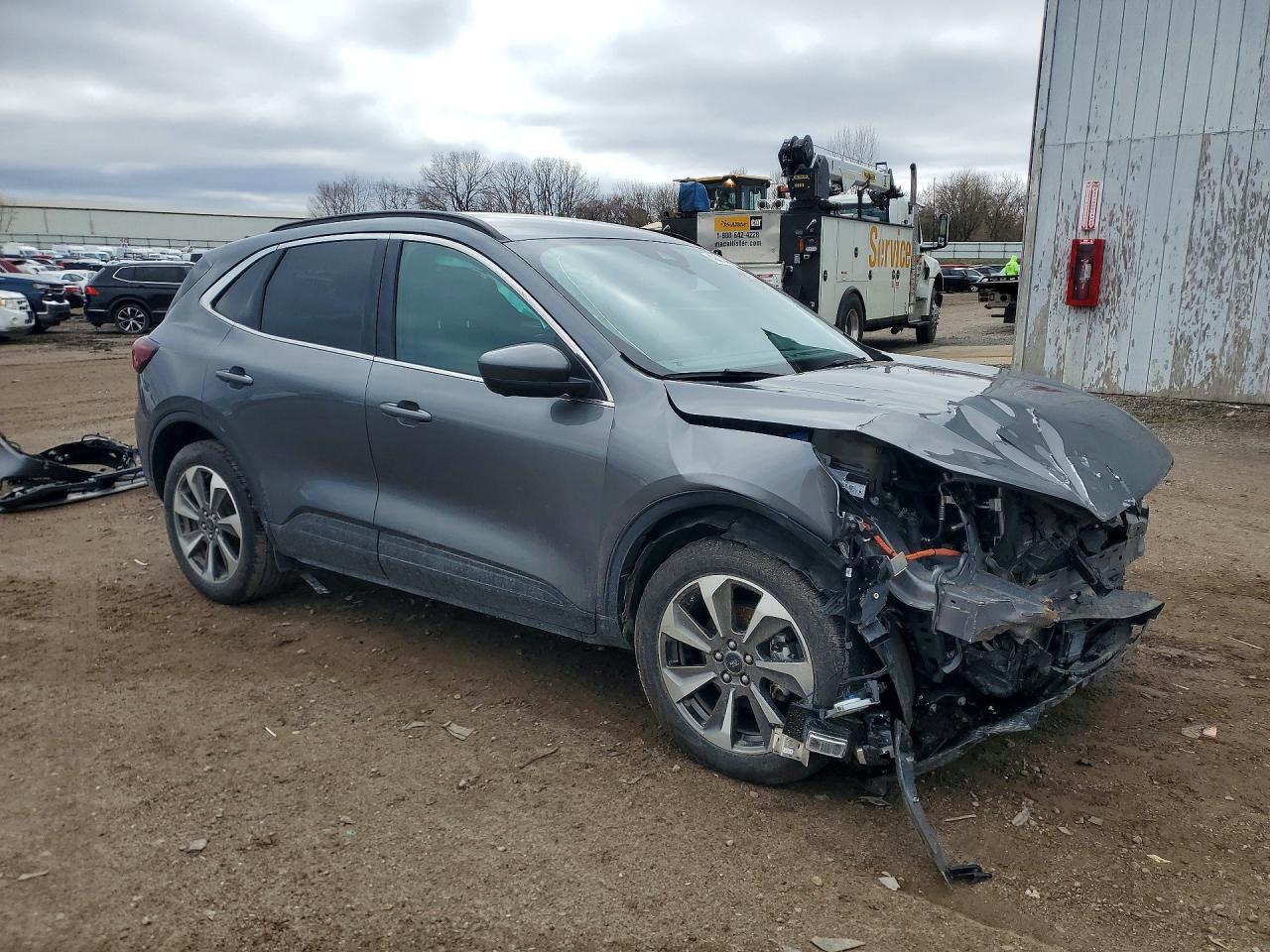 2023 Ford Escape Platinum - Фото 4