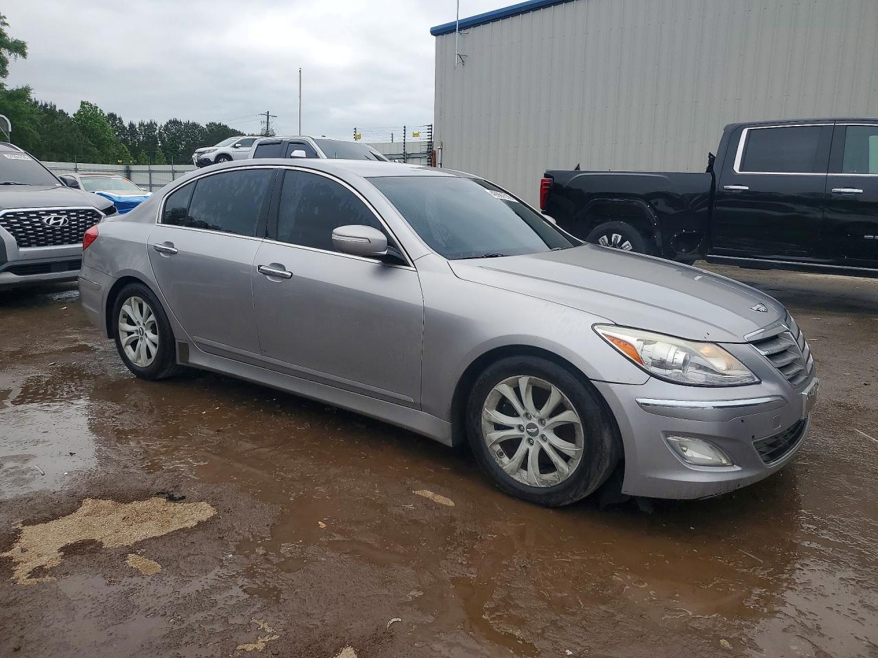 2013 Hyundai Genesis 3.8L - Image 4