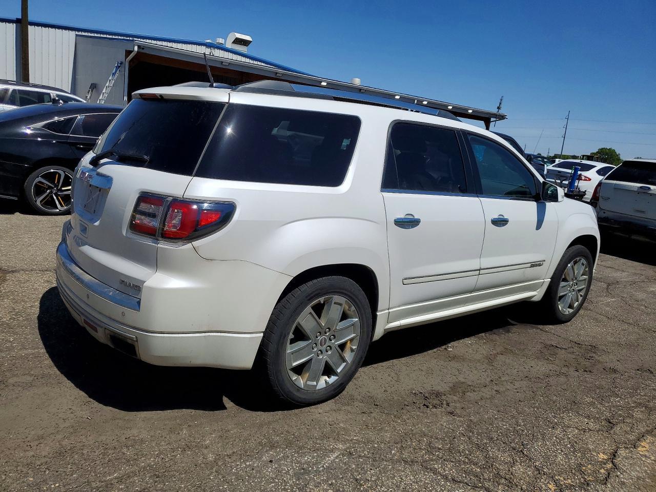 2016 GMC Acadia Denali - Фото 3