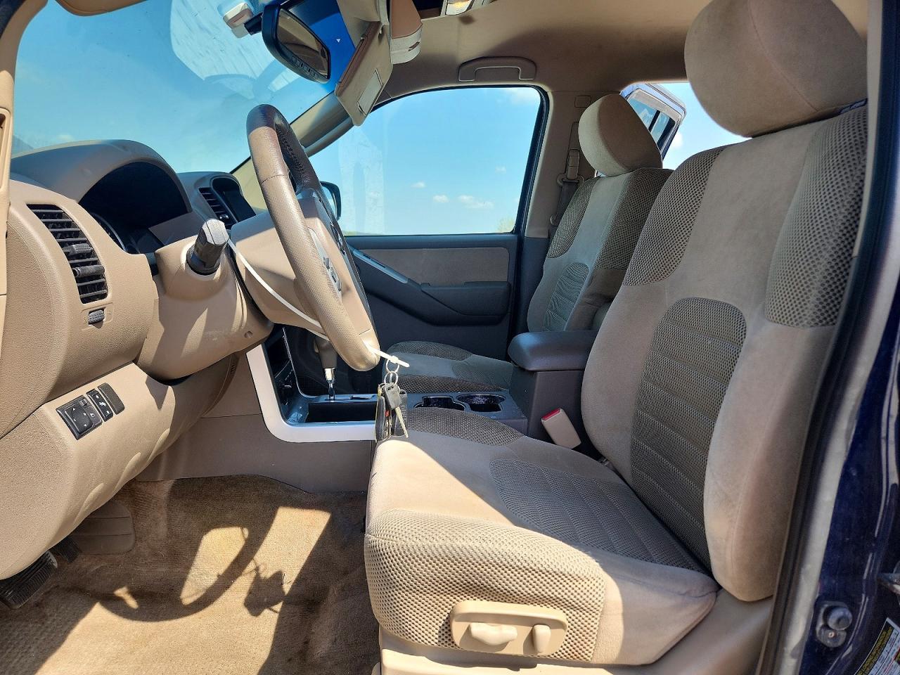 2012 Nissan Pathfinder S - Image 7