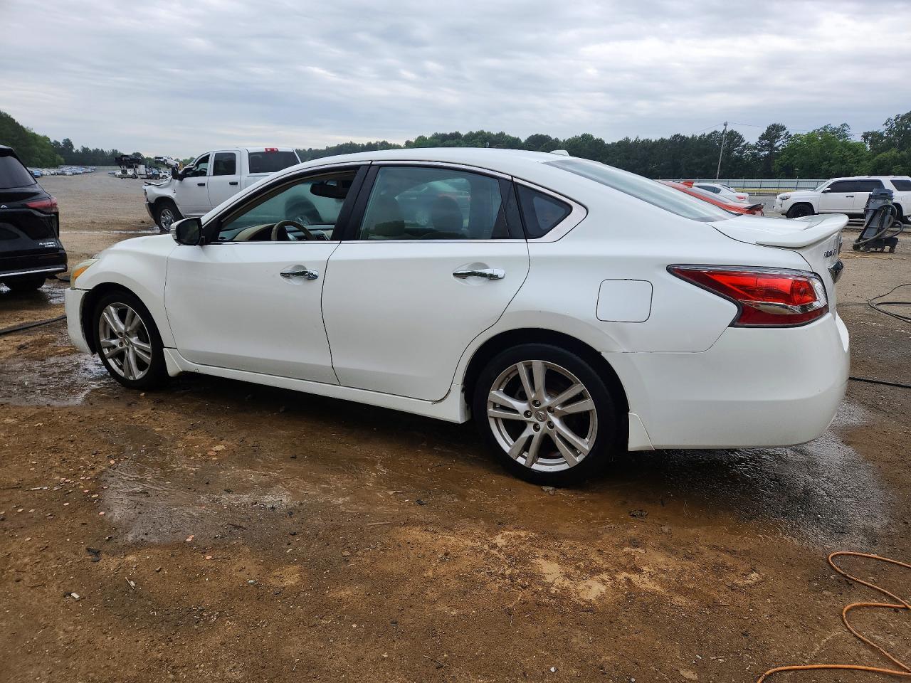 2013 Nissan Altima 3.5 S - Фото 2