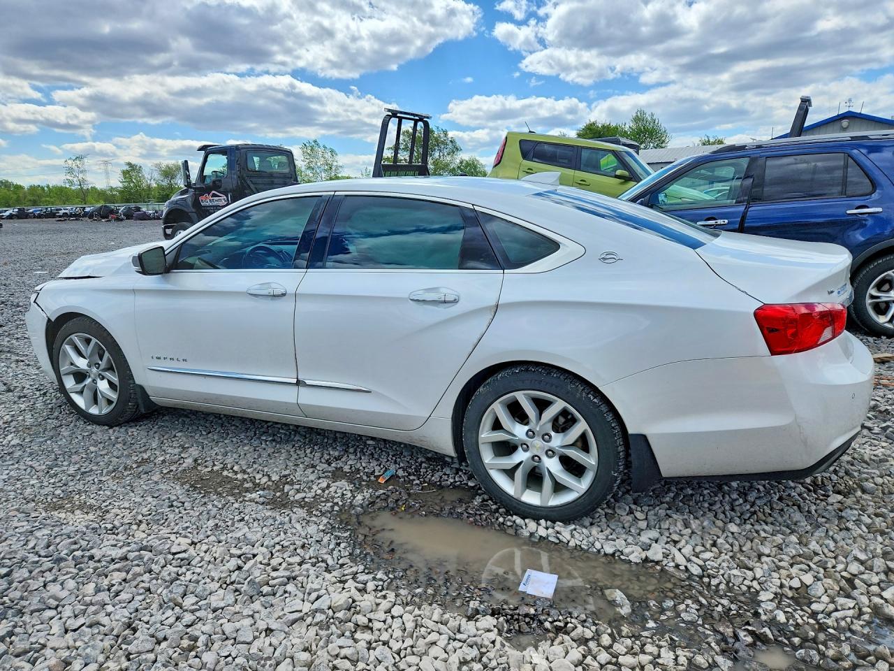 2017 Chevrolet Impala Premier - Фото 2