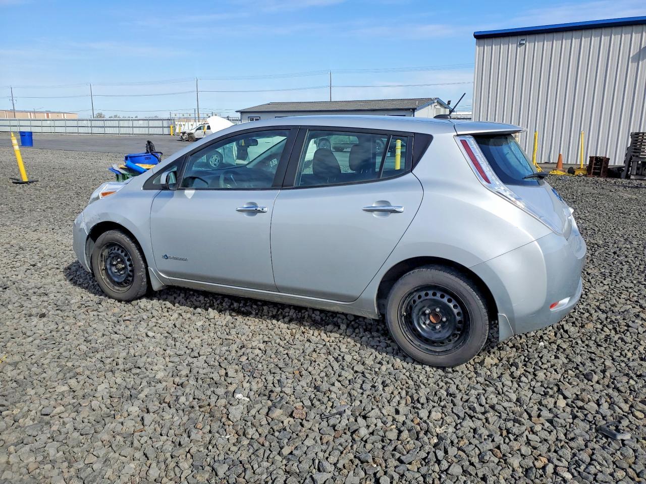 2017 Nissan Leaf S - Фото 2