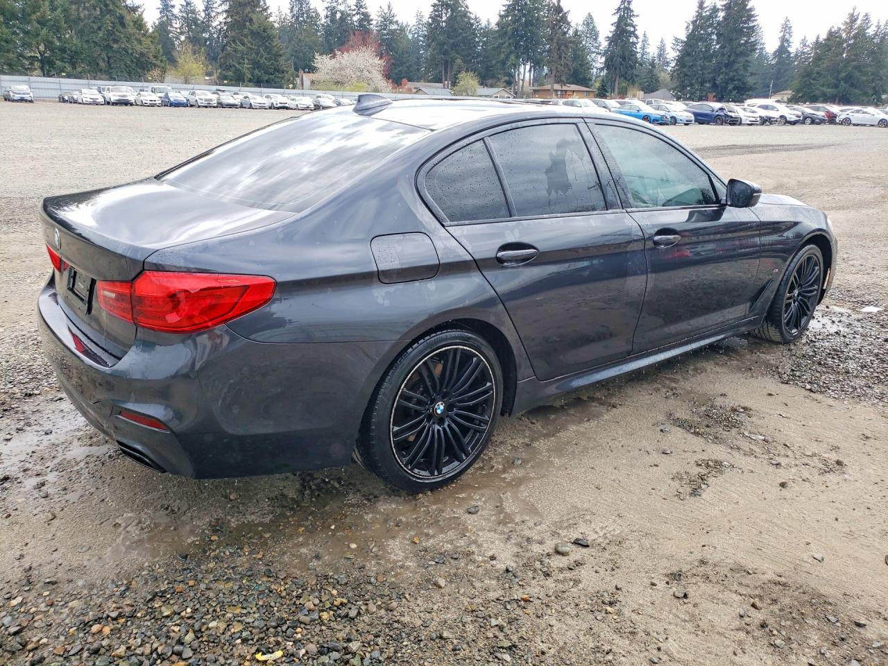 2020 BMW 530E - Image 3