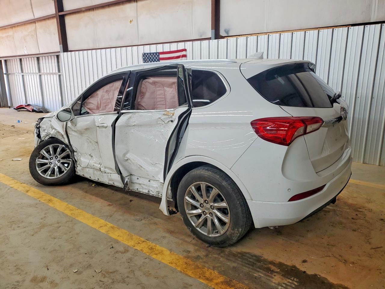 2019 Buick Envision Essence - Image 2