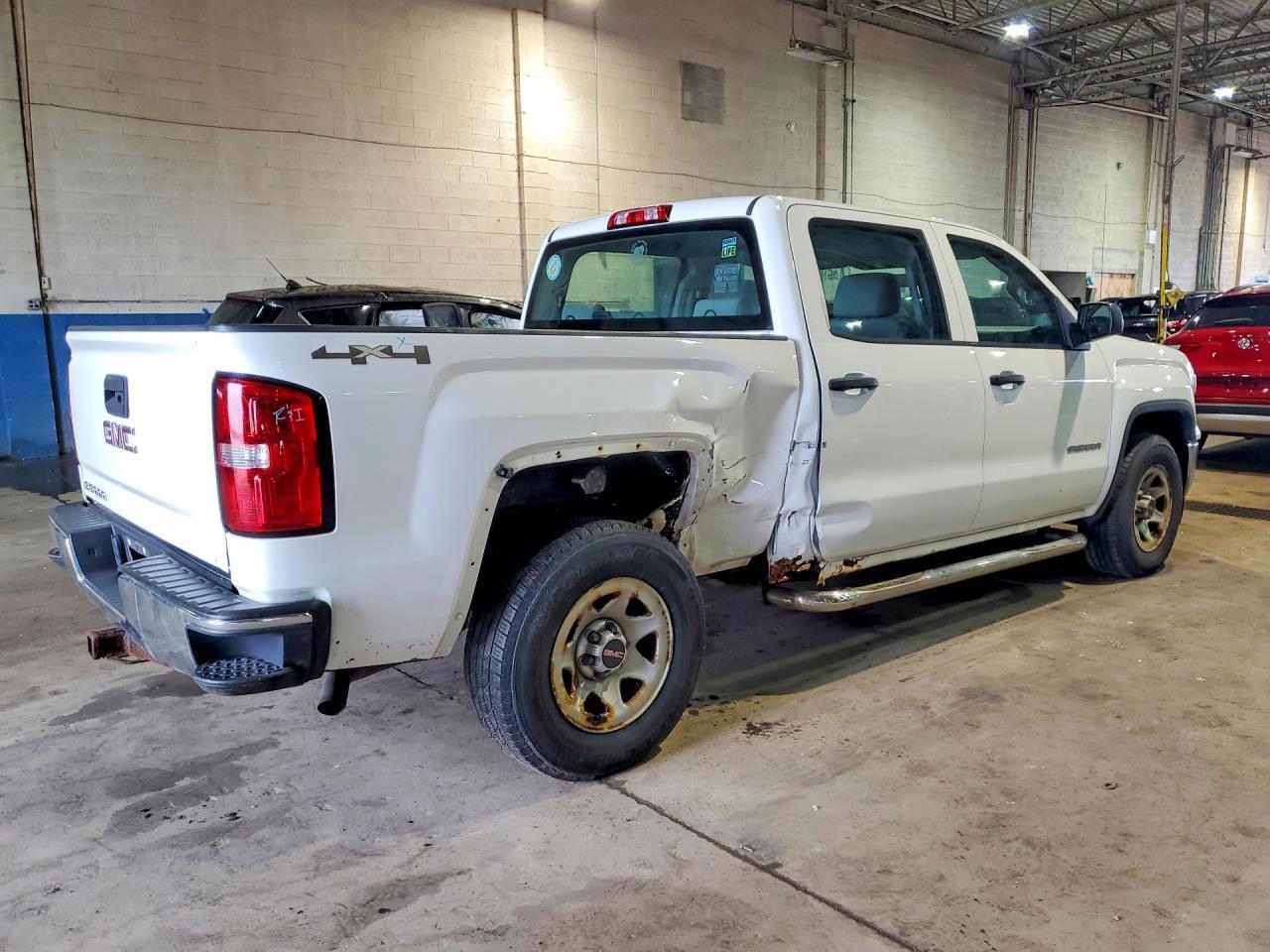2014 GMC Sierra K1500 - Image 3
