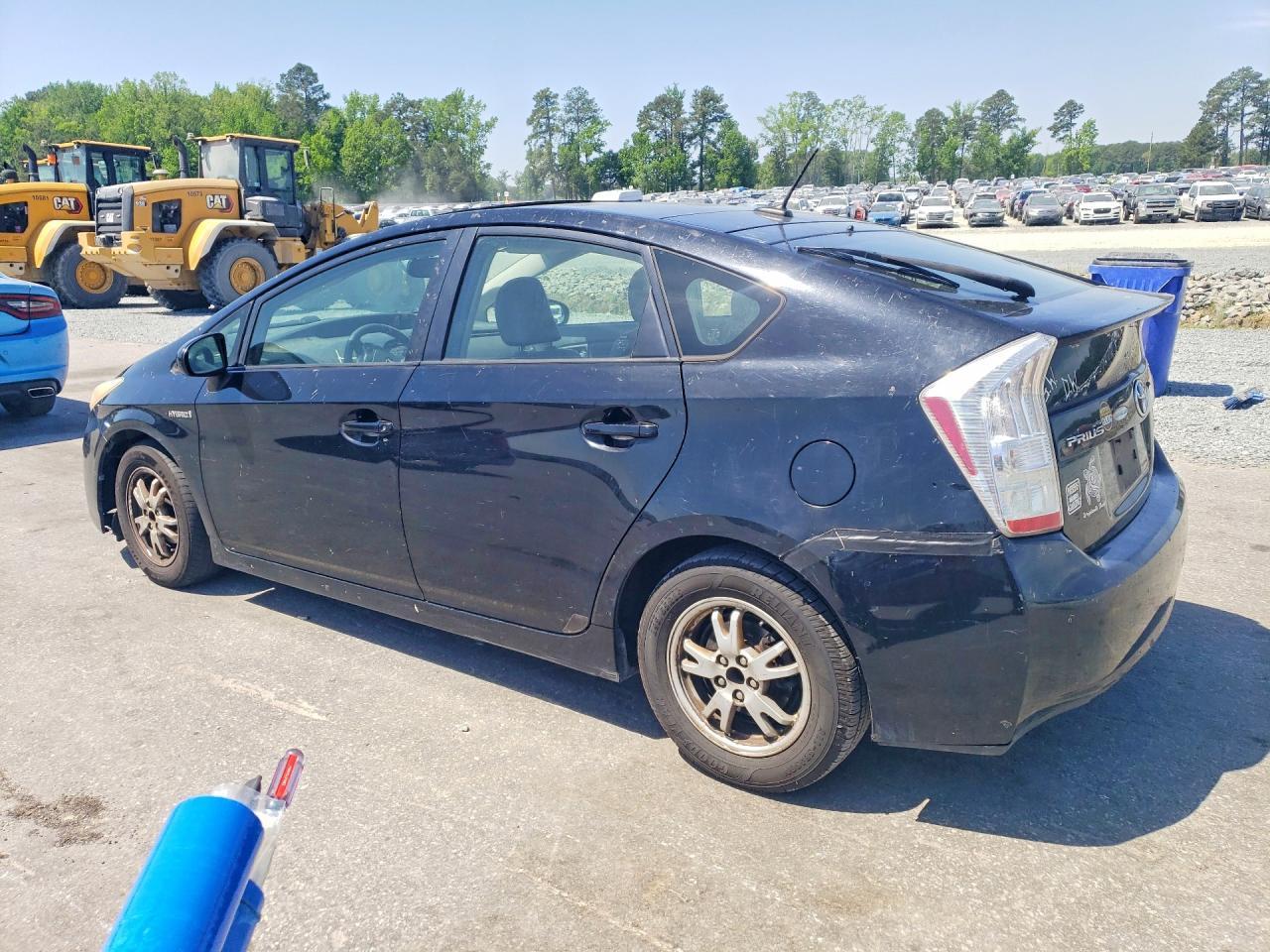 2011 Toyota Prius Four - Фото 2