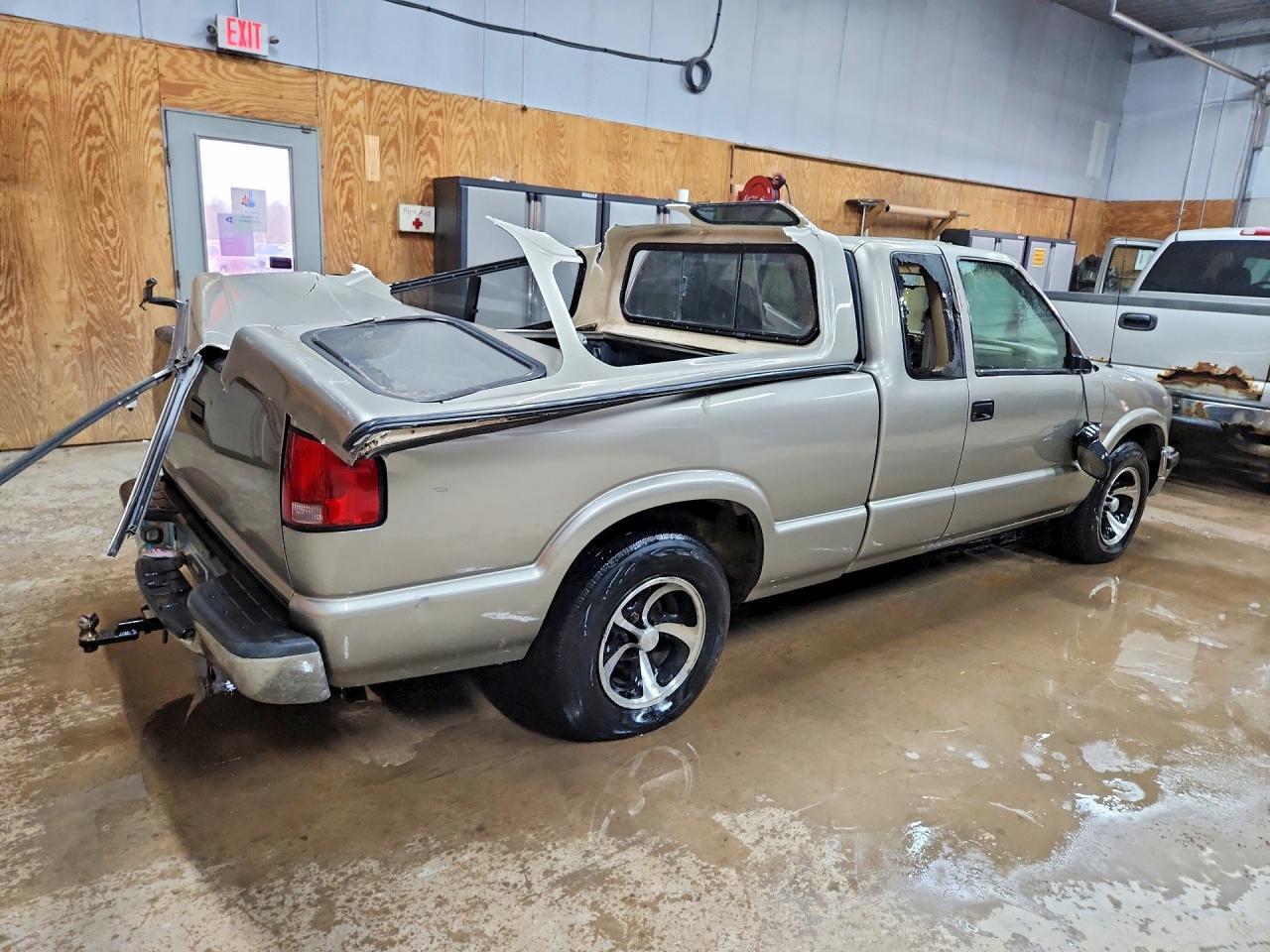 1998 Chevrolet S Truck S10 - Фото 3