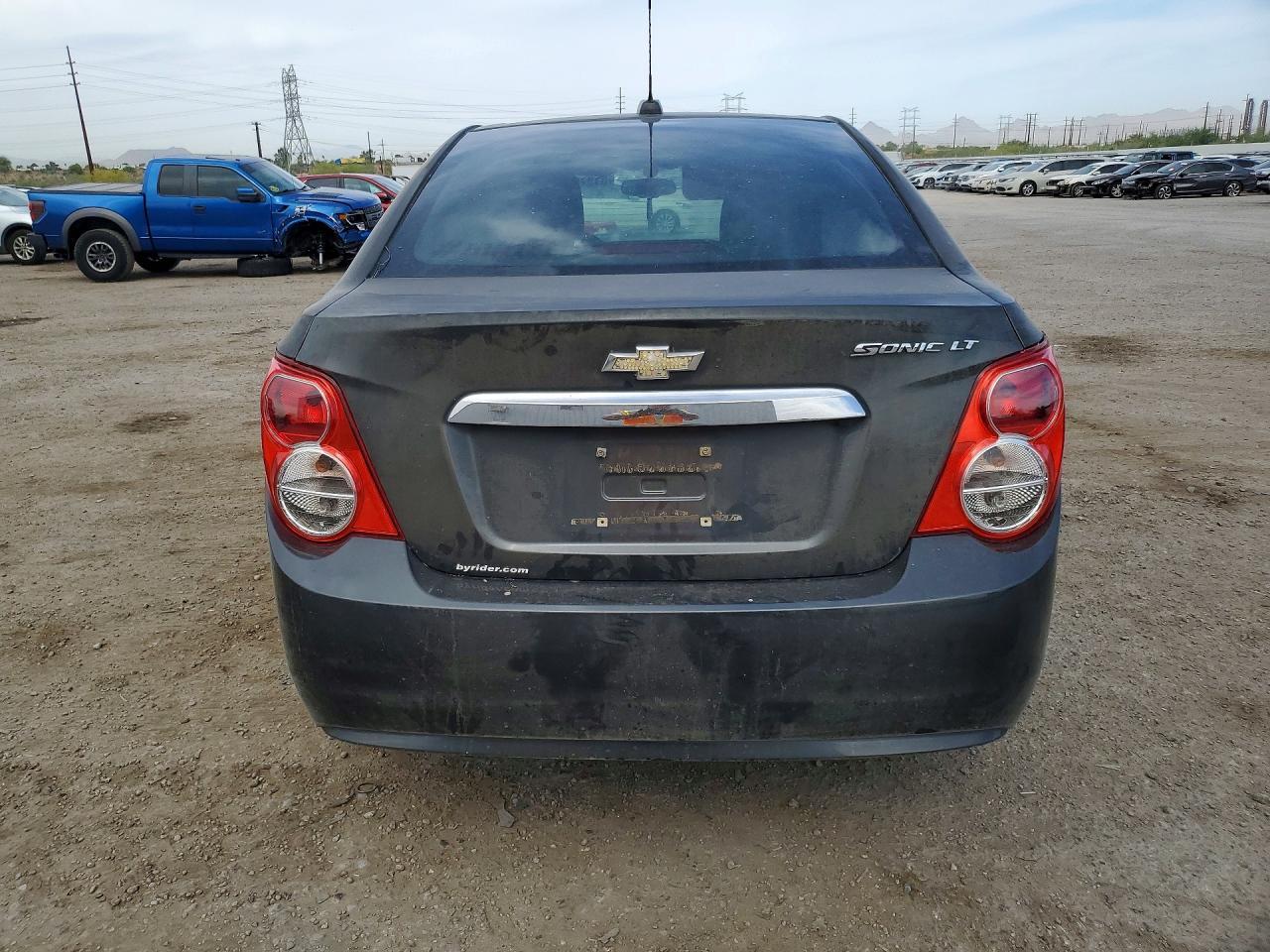 2016 Chevrolet Sonic Lt - Фото 6