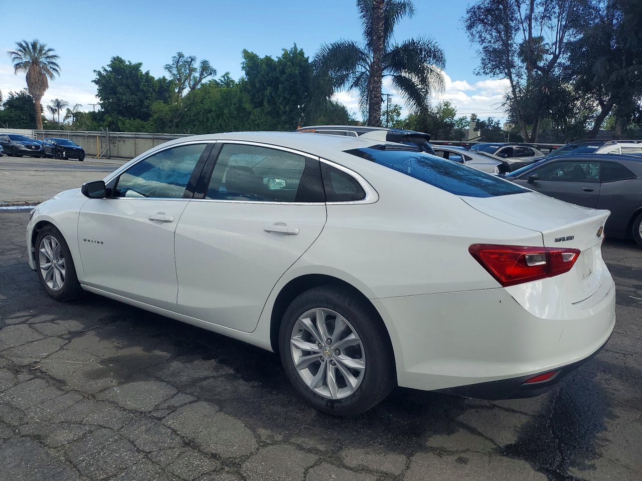 2023 Chevrolet Malibu Lt - Image 2