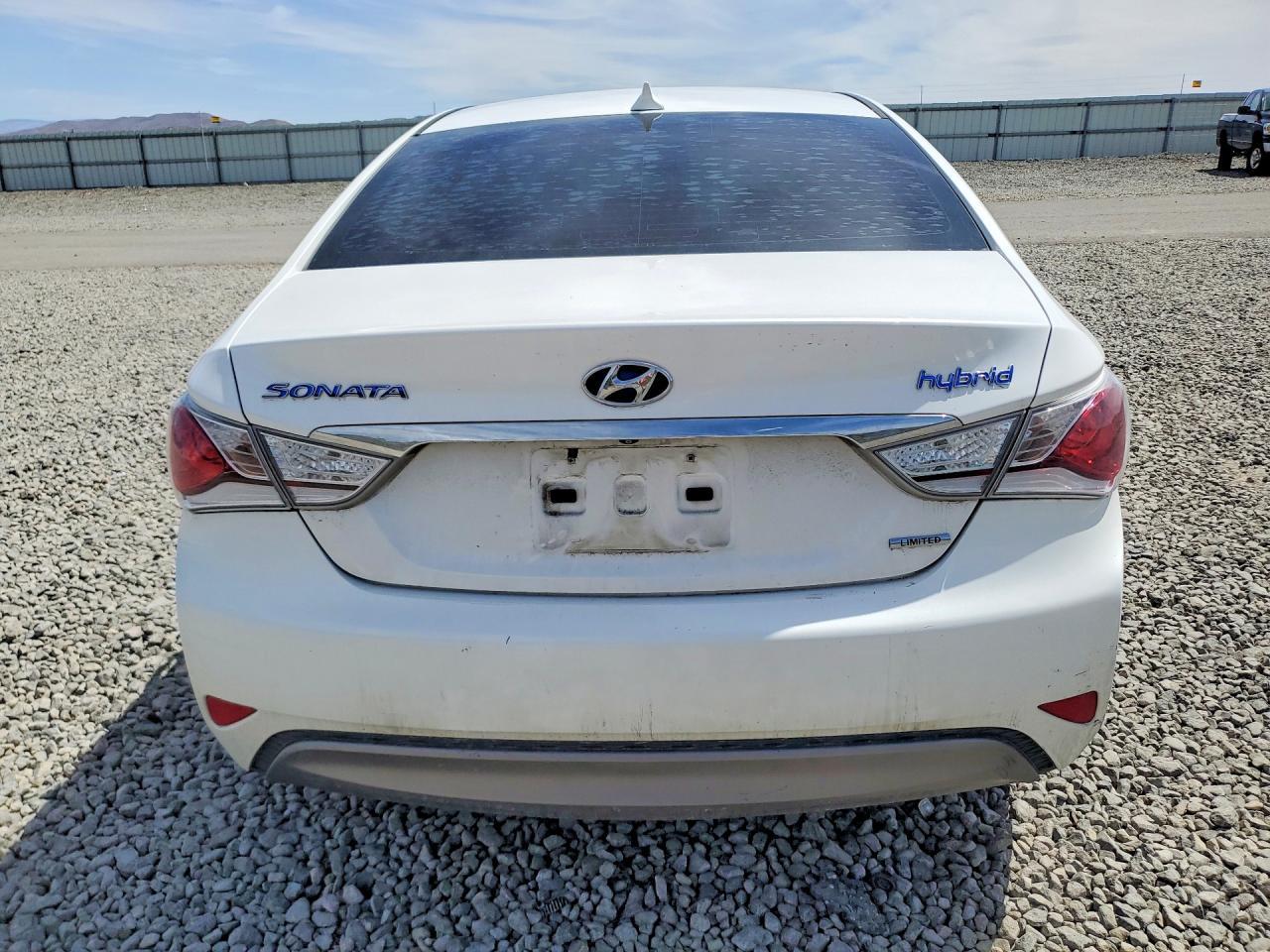 2015 Hyundai Sonata Hybrid Limited - Image 6