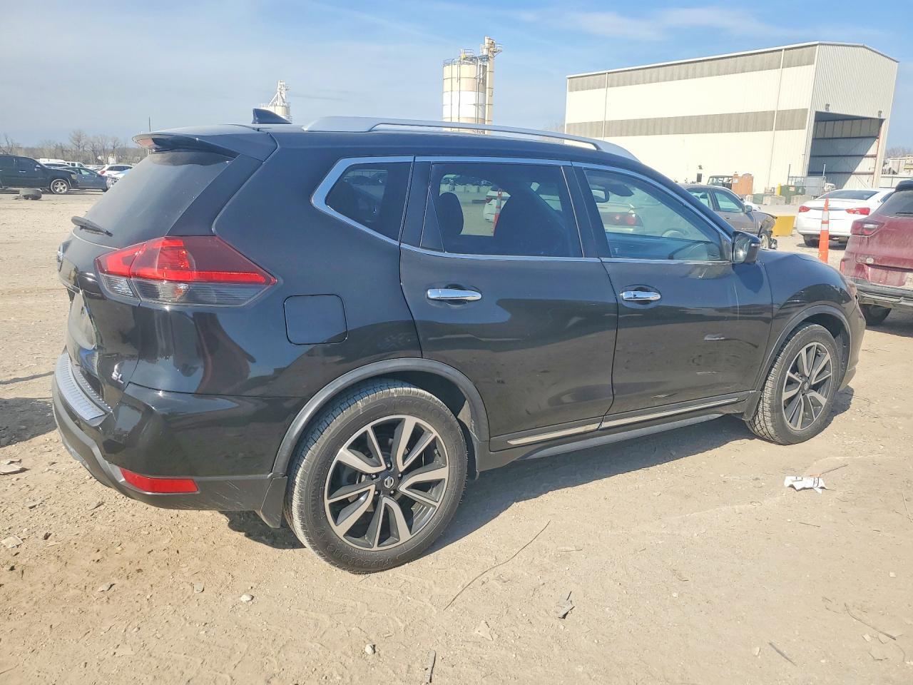 2018 Nissan Rogue S - Фото 3