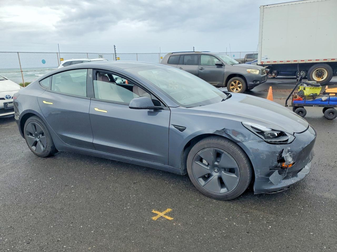 2023 Tesla Model 3 - Image 4