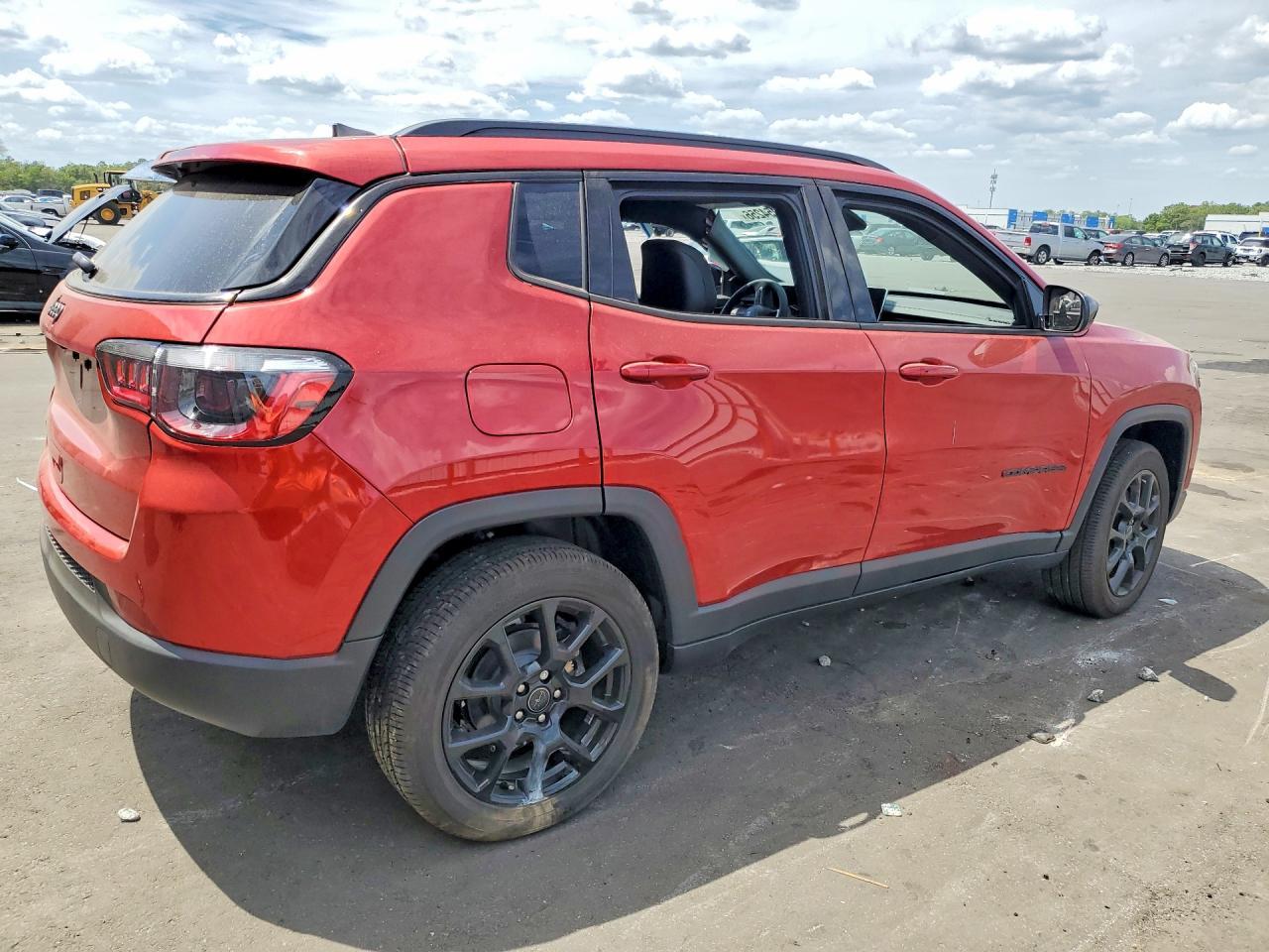 2026 Jeep Compass Latitude - Фото 3