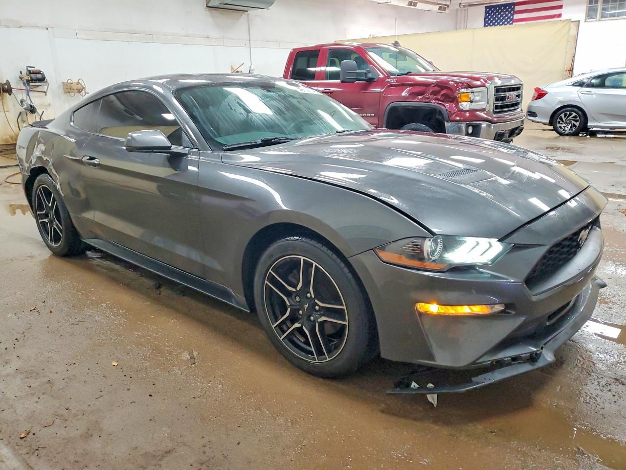 2018 Ford Mustang - Фото 4