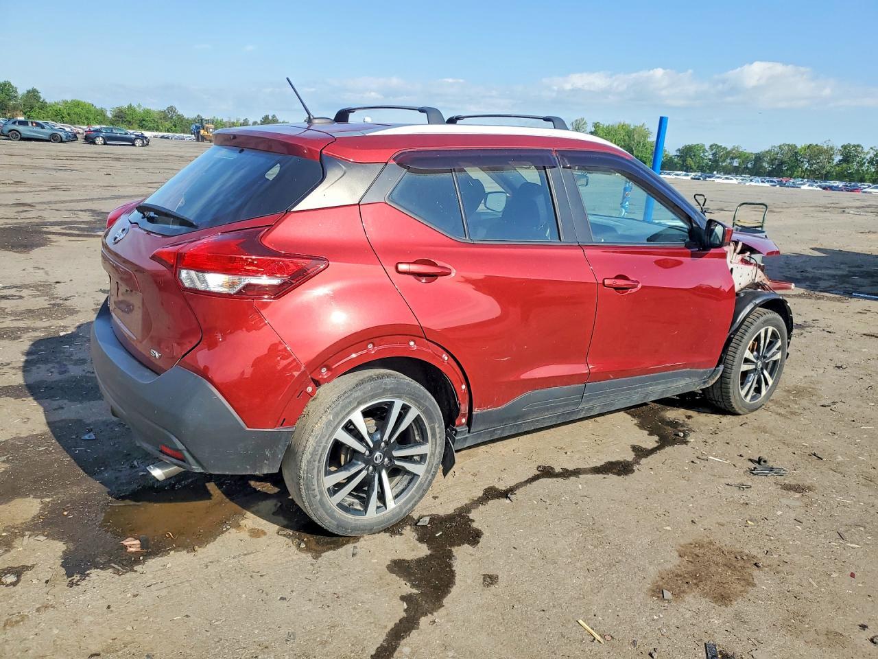 2018 Nissan Kicks Sv - Image 3
