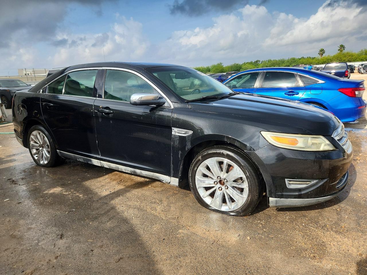 2010 Ford Taurus - Фото 4