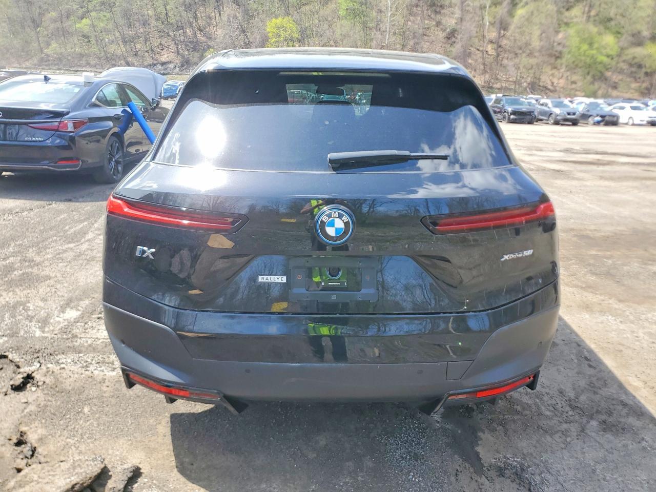 2024 BMW Ix xDrive50 - Image 6