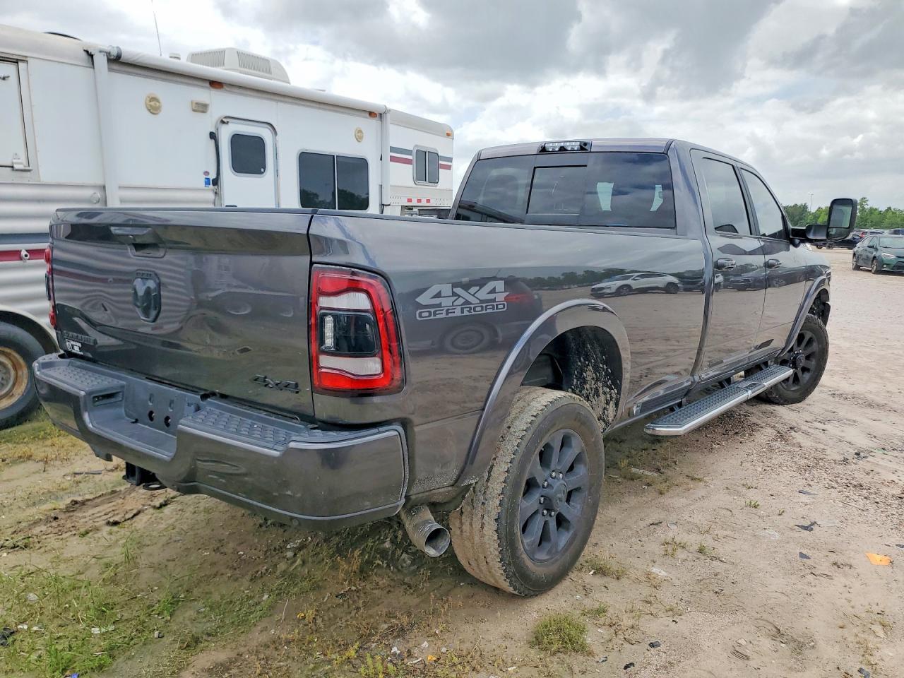 2020 Ram 2500 Laramie - Image 3