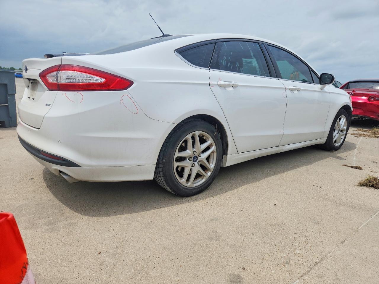 2015 Ford Fusion Se - Фото 3