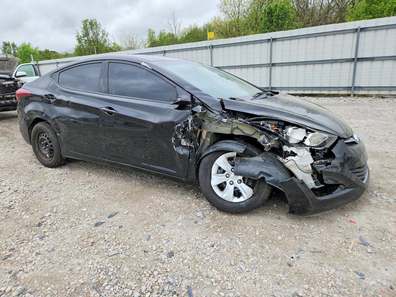 2016 Hyundai Elantra Se - Фото 4