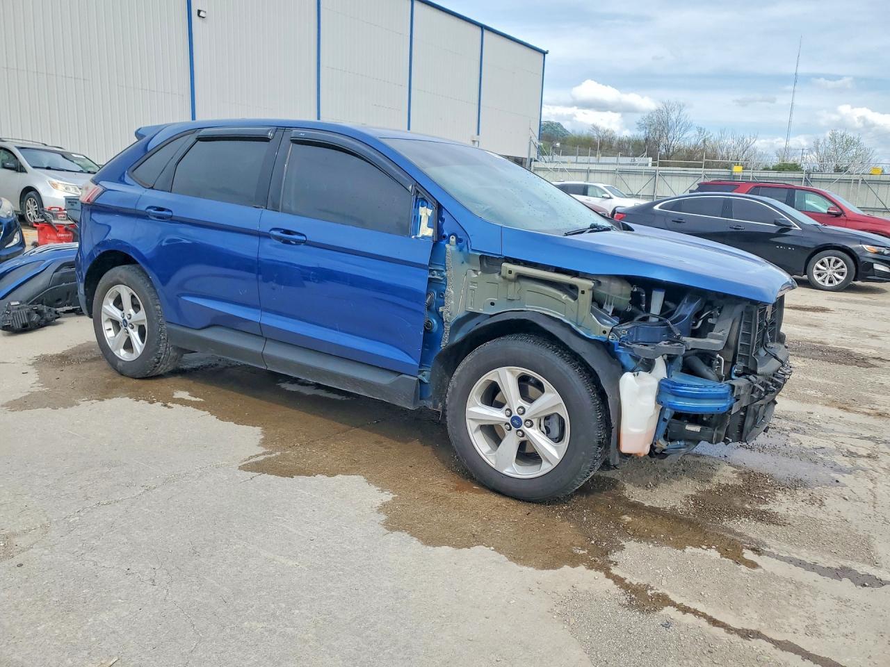 2020 Ford Edge Se - Фото 4