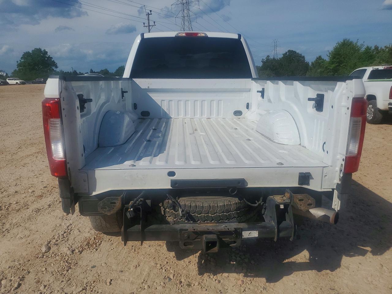 2019 Ford F350 Super Duty - Фото 6