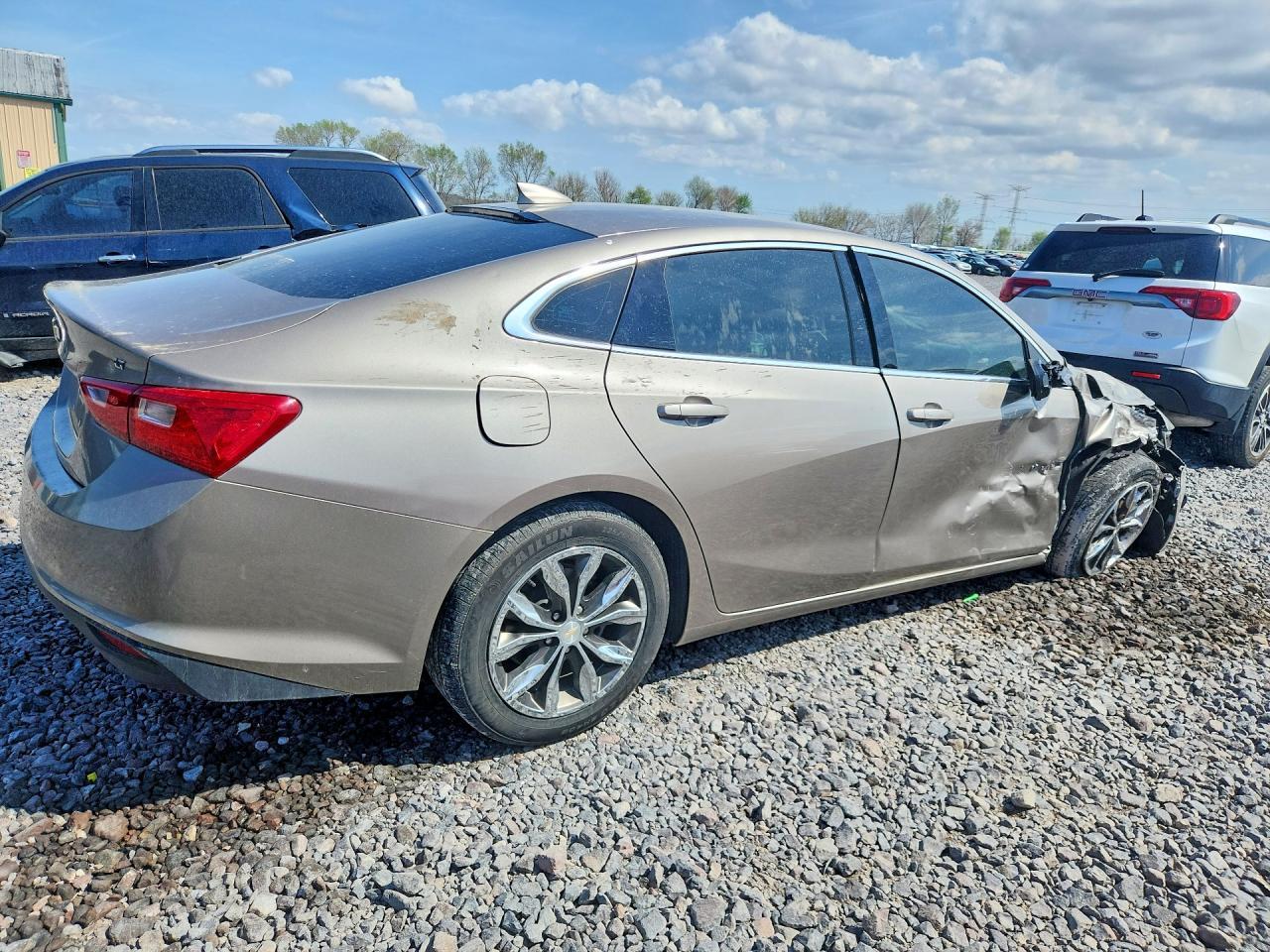 2023 Chevrolet Malibu Lt - Фото 3